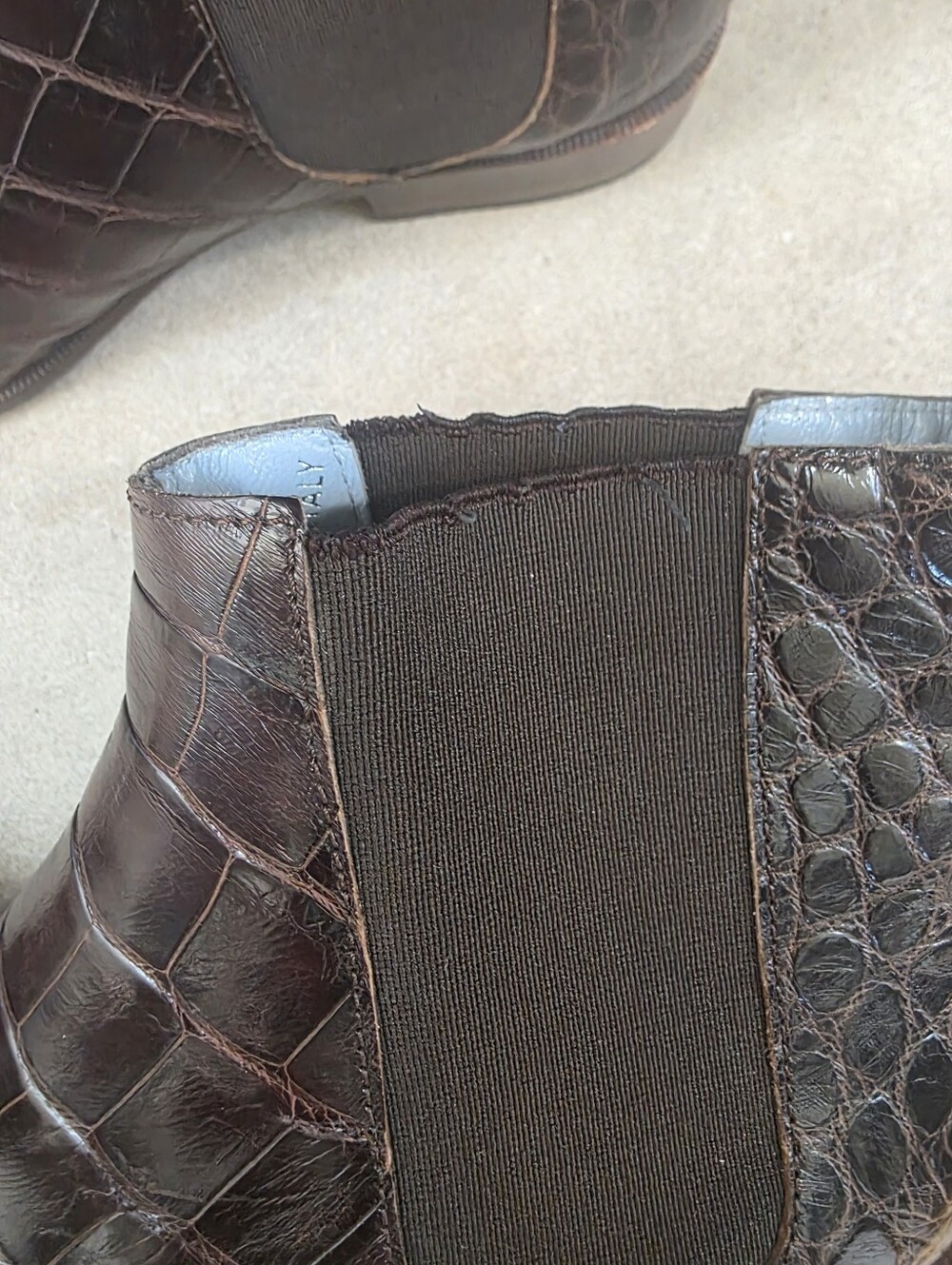 Vintage Lambertson Truex Dark Brown Croc-Embossed Leather Chelsea Boots 37.5/7 - Picture 2 of 12